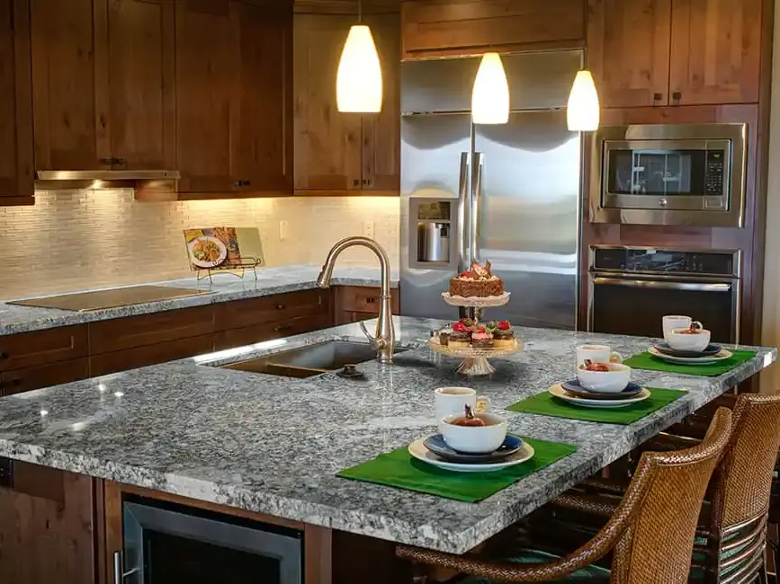 P White Granite (Platinum White): Price, Sizes, Uses, Mines & Expert Buying Guide