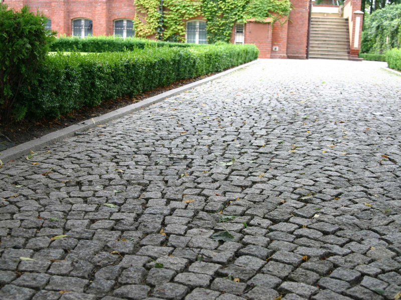 Benefits of Using Granite Cobblestones for Driveways